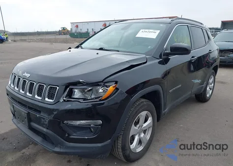 2018 Jeep Compass Latitude 4X4 из США, поврежденный, VIN 3C4NJDBB9JT202297